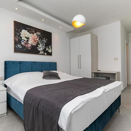 Nadija Apartmani ポレッチ エクステリア 写真